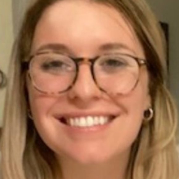 Meet your Posher, Cate - Picture 3 of 3